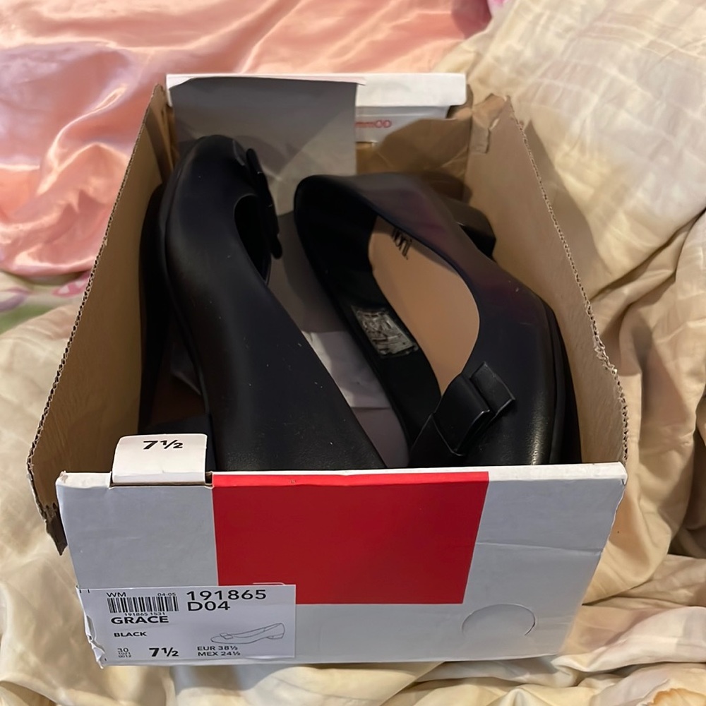 Block Pump Heels (Black, 7.5)